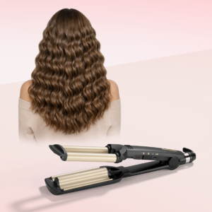 fata cu par saten inchis si bucle si placa pentru creponat babyliss